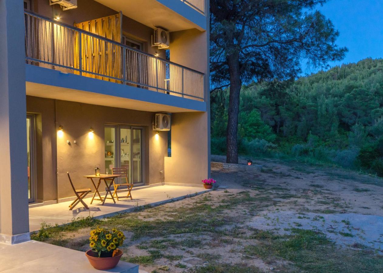 Forest Resort Suites Skiathos 特劳洛斯 外观 照片
