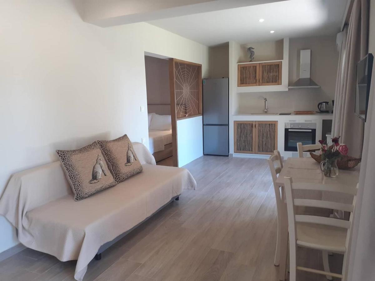 Forest Resort Suites Skiathos 特劳洛斯 外观 照片
