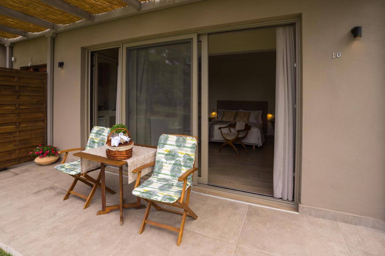 Forest Resort Suites Skiathos 特劳洛斯 外观 照片