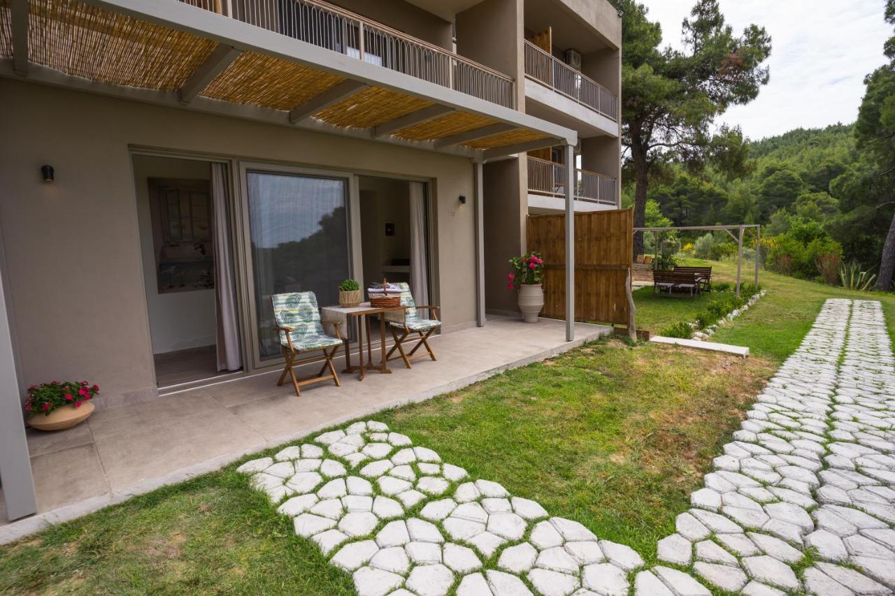 Forest Resort Suites Skiathos 特劳洛斯 外观 照片