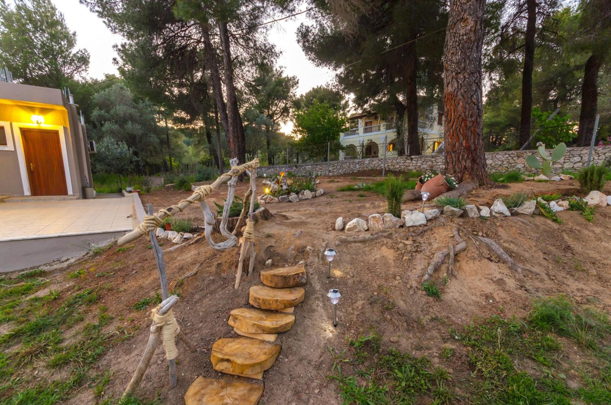 Forest Resort Suites Skiathos 特劳洛斯 外观 照片